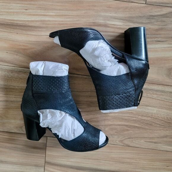 Emanuele Castro Italy Leather Caged T-Strap Bootie Block Heel Sandal in Black 38 - Picture 11 of 16